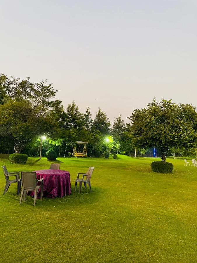 Anantam Aravali Villa Gurgaon Buitenkant foto