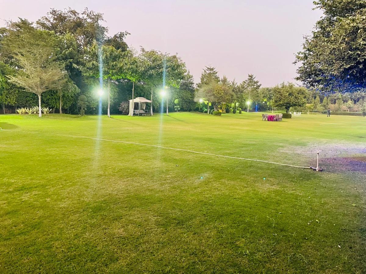 Anantam Aravali Villa Gurgaon Buitenkant foto