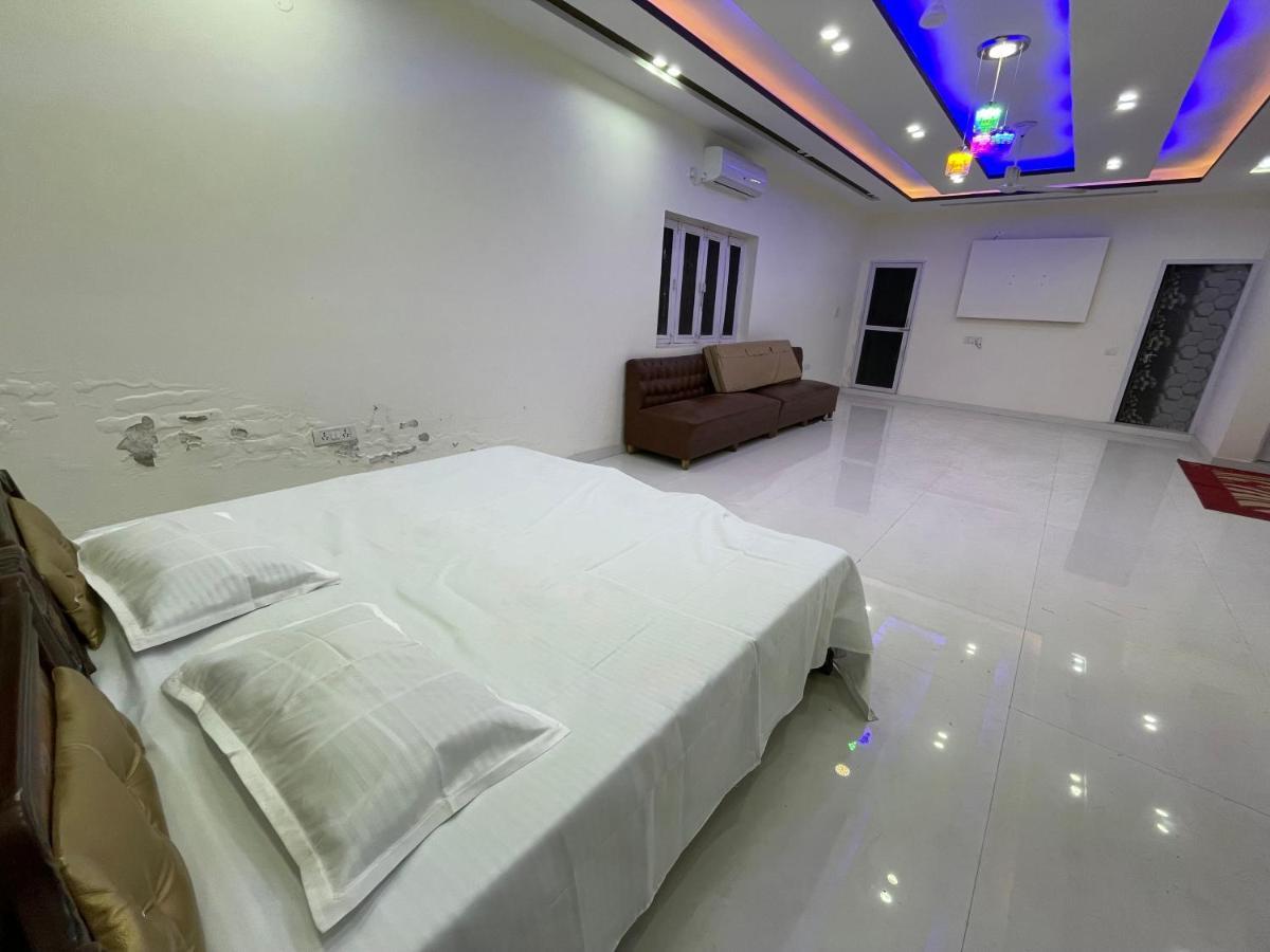 Anantam Aravali Villa Gurgaon Buitenkant foto